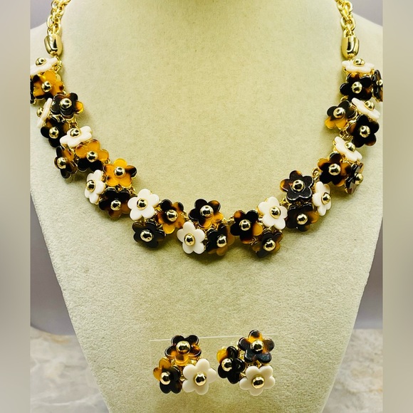 Talbots Cluster of Flowers Necklace and Earring Set. Gold Black and Cream